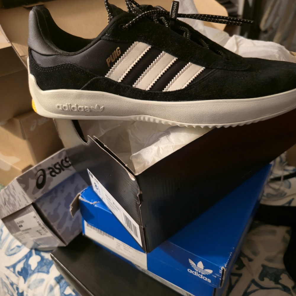 NEW Adidas PUIG